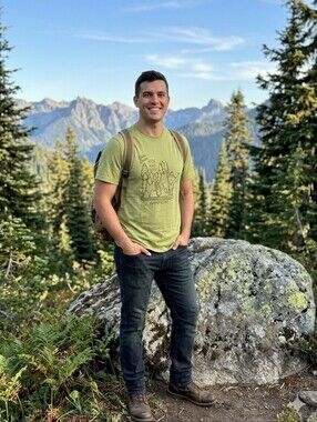Eddie Bauer Men's Graphic T-Shirts collection